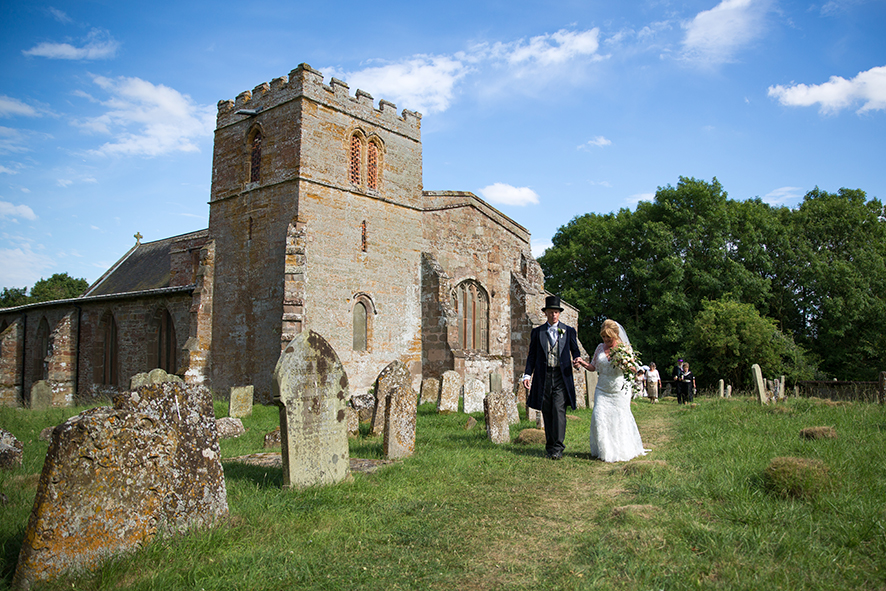 wedding st peters wolfhamcote